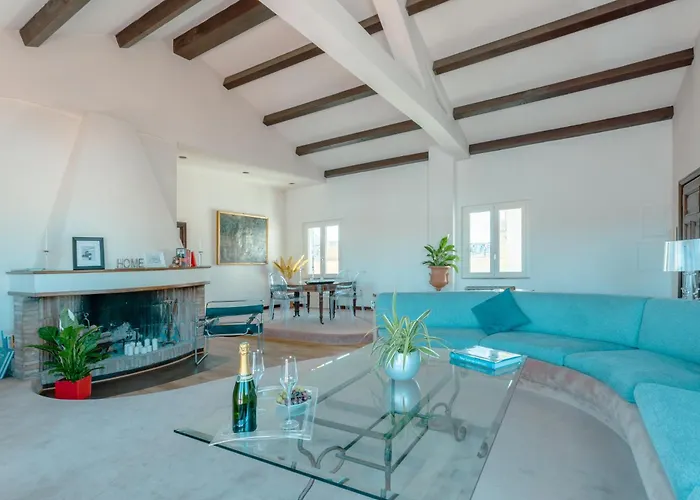 Saint Peter's Luxury Terrace Apartmán *
