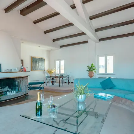 Saint Peter's Luxury Terrace Apartment *