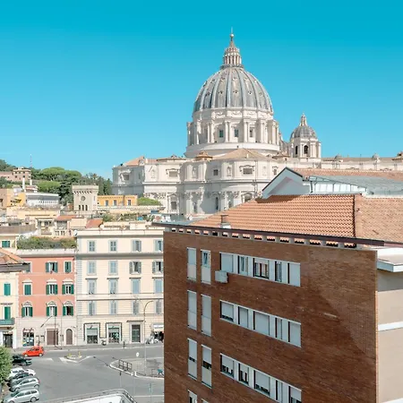 Saint Peter's Luxury Terrace *